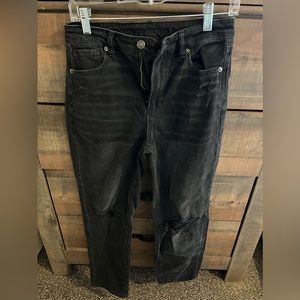 American Eagle High Rise Mom Straight Jean